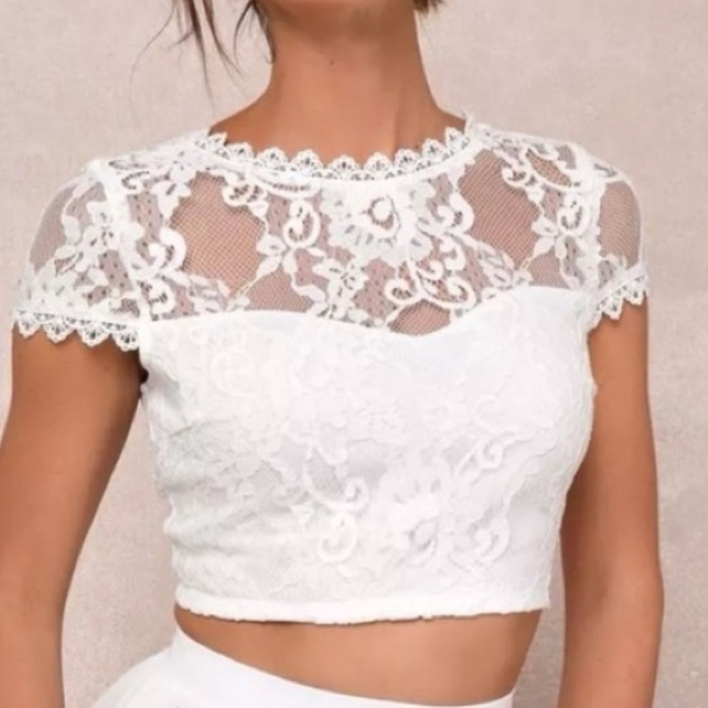 Lulu's Sweet Stunner White Lace Crop Top Size Small